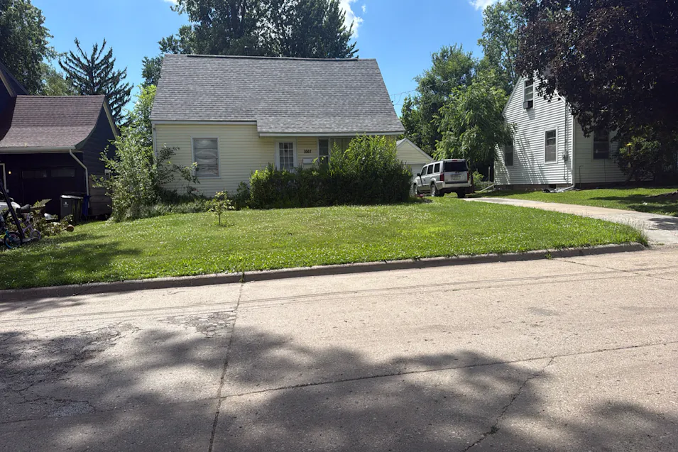 1007 Norwood Dr SE Cedar Rapids, IA 52403, Linn County