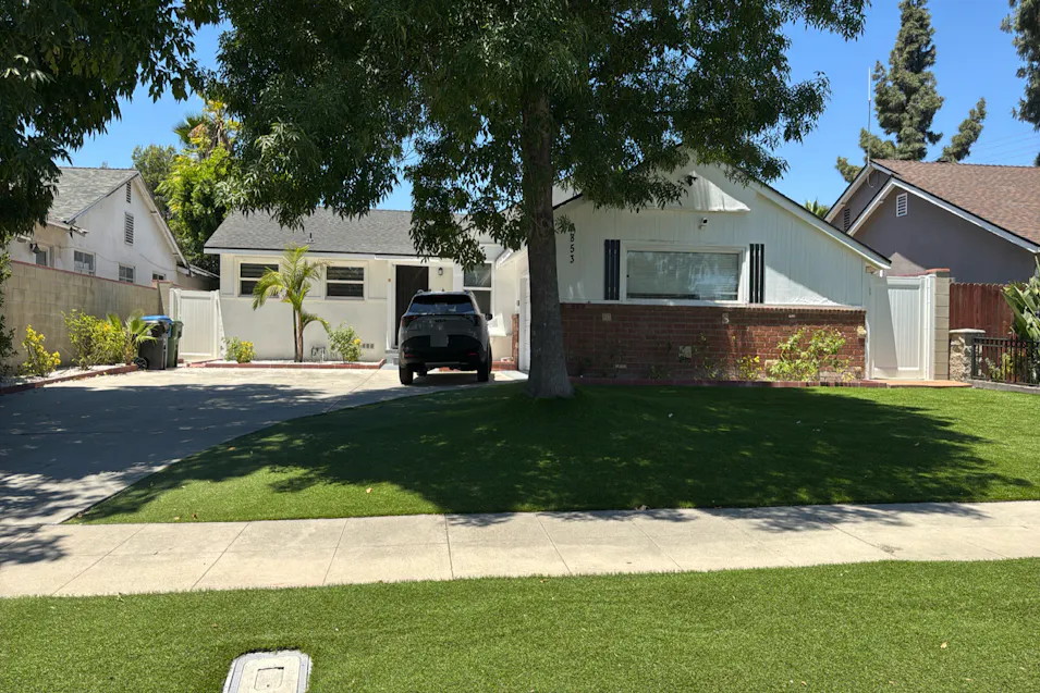 8853 Oso Ave Winnetka, CA 91306, Los Angeles County