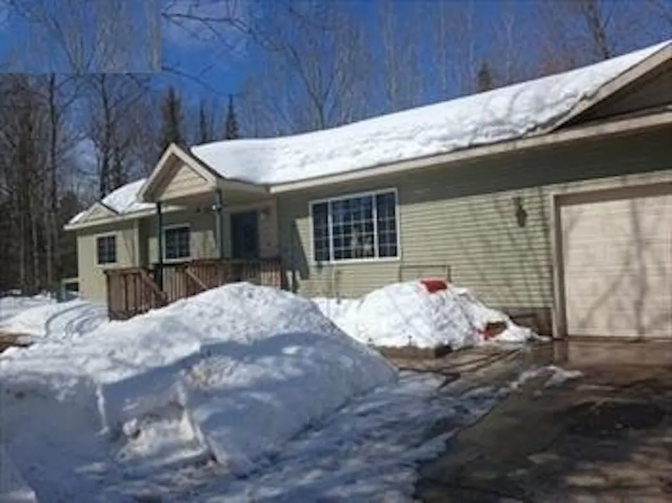 560 Maplewood Dr Gwinn, MI 49841, Marquette County