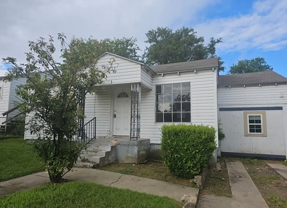 2713 NW 35th St Fort Worth, TX 76106, Tarrant County