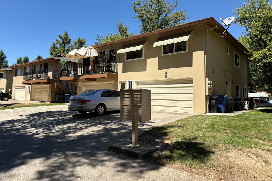 5068 Rhode Island Dr Apt 4 Sacramento, CA 95841, Sacramento County