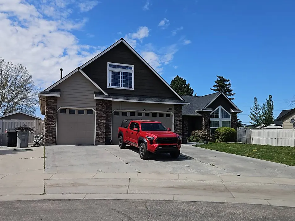 1417 S Spring Valley Dr Nampa, ID 83686, Canyon County