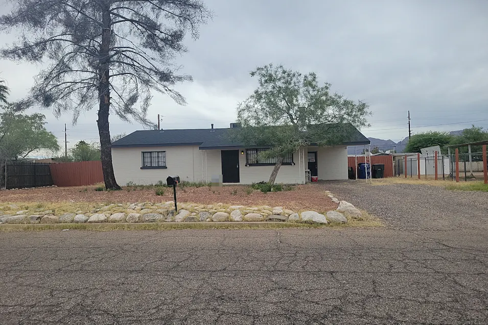 501 E McMillan Dr Tucson, AZ 85705, Pima County