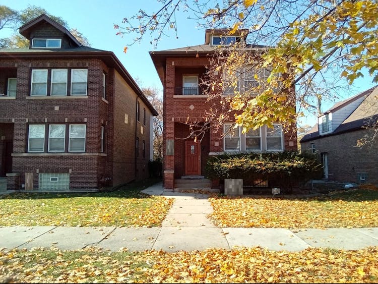 11810 South Hale Avenue Chicago, IL 60643, Cook County