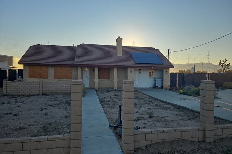 8305 Topaz Ave Oak Hills, CA 92344, San Bernardino County