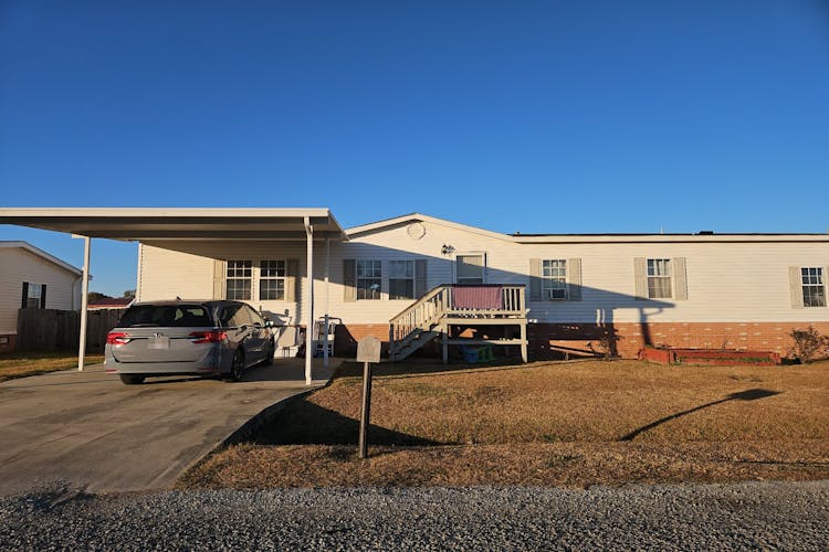 300 Breezy Ln Youngsville, LA 70592, Lafayette County