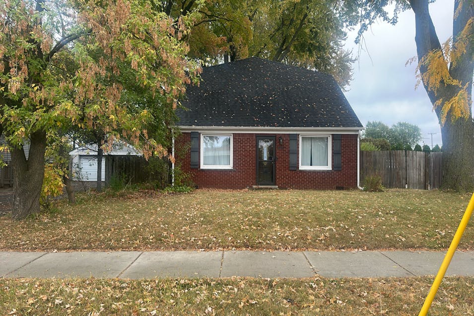 30040 Schoenherr Rd Warren, MI 48088, Macomb County