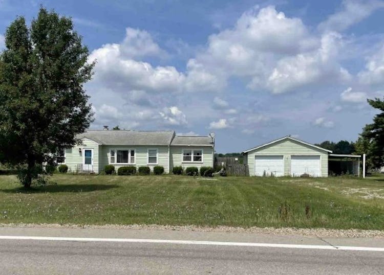 8936 Carleton Rd Clayton, MI 49235, Lenawee County