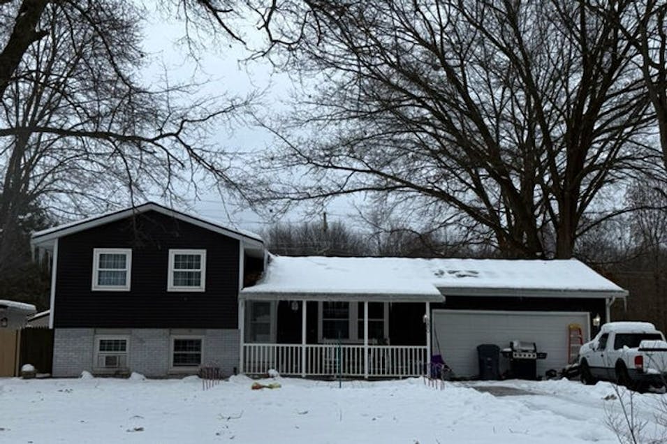 680 Glenview Cir Plainwell, MI 49080, Allegan County