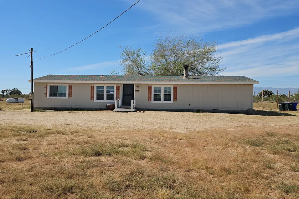 6833 South St Phelan, CA 92371, San Bernardino County