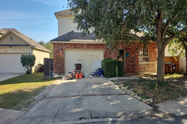 7714 Bit Cir Elmendorf, TX 78112, Bexar County