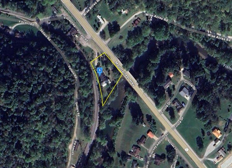 11 Vincent Rd New Martinsville, WV 26155, Wetzel County