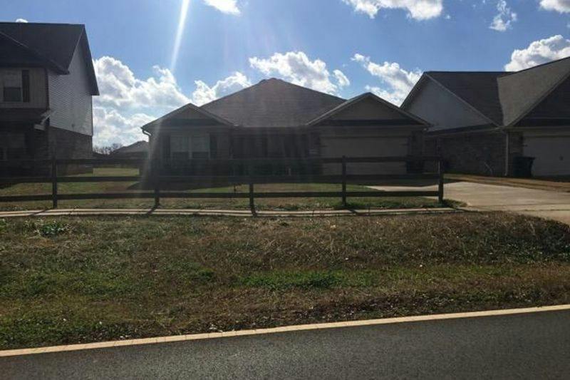Cromwell Dr, Oregon, OH 43616