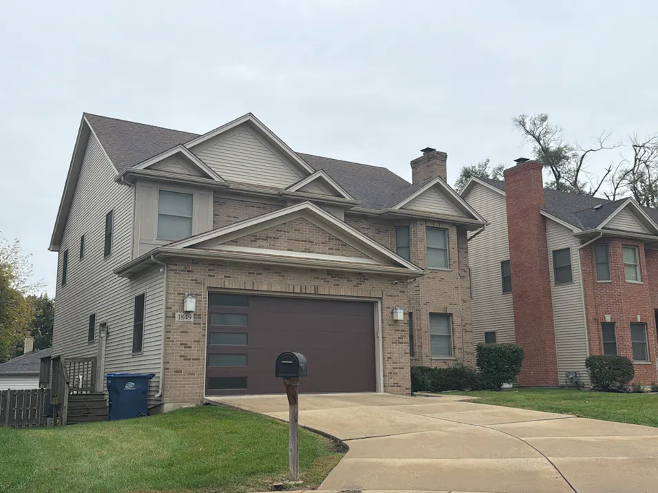 1849 Longfellow Court Berkeley, IL 60163, Cook County