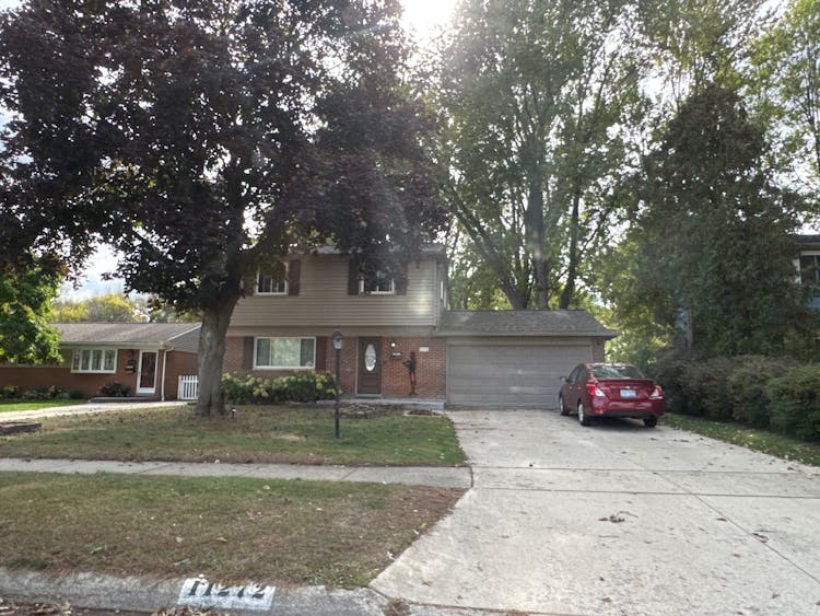 11272 Lesure Dr Sterling Heights, MI 48312, Macomb County