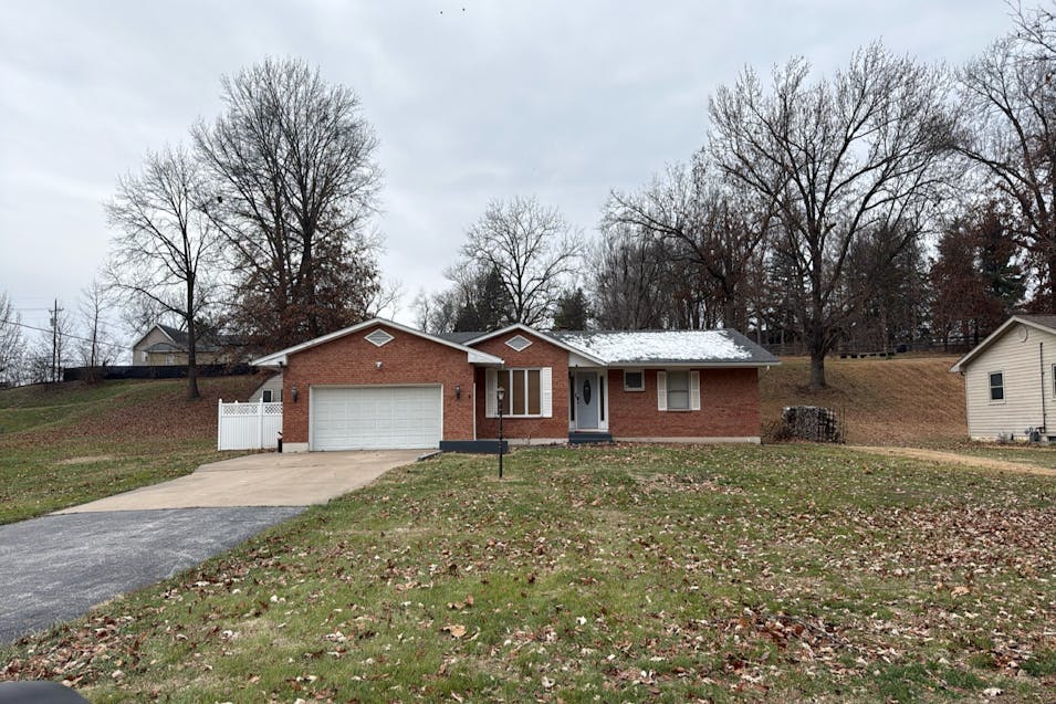 1105 Central Ave Hannibal, MO 63401, Marion County