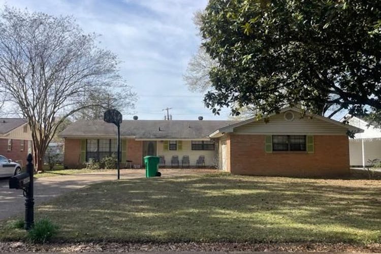 2609 McArthur Drive Columbus, MS 39705, Lowndes County