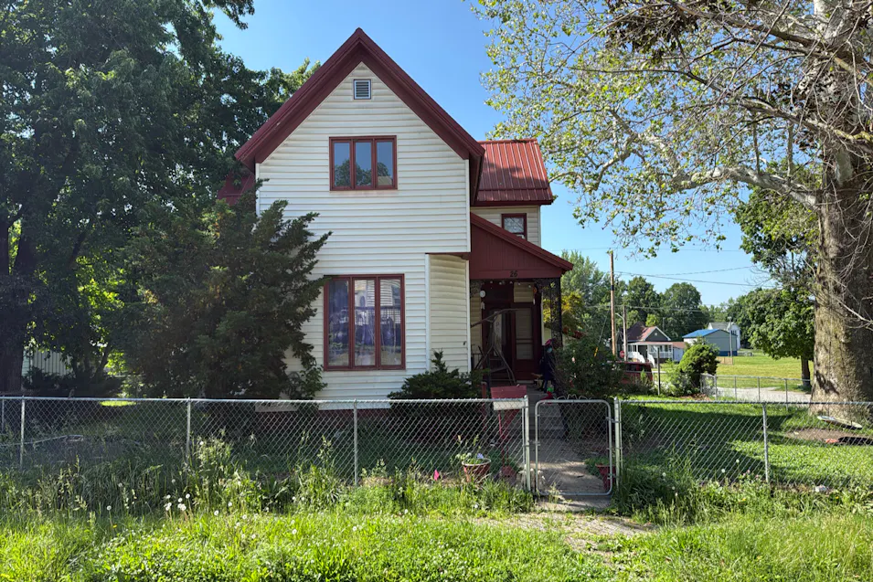 26 E Spring St Peru, IN 46970, Miami County