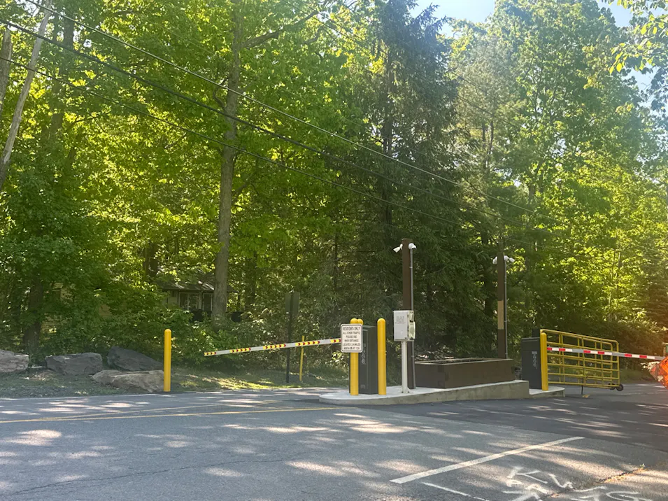 98 Surrey Ln Lords Valley, PA 18428, Pike County