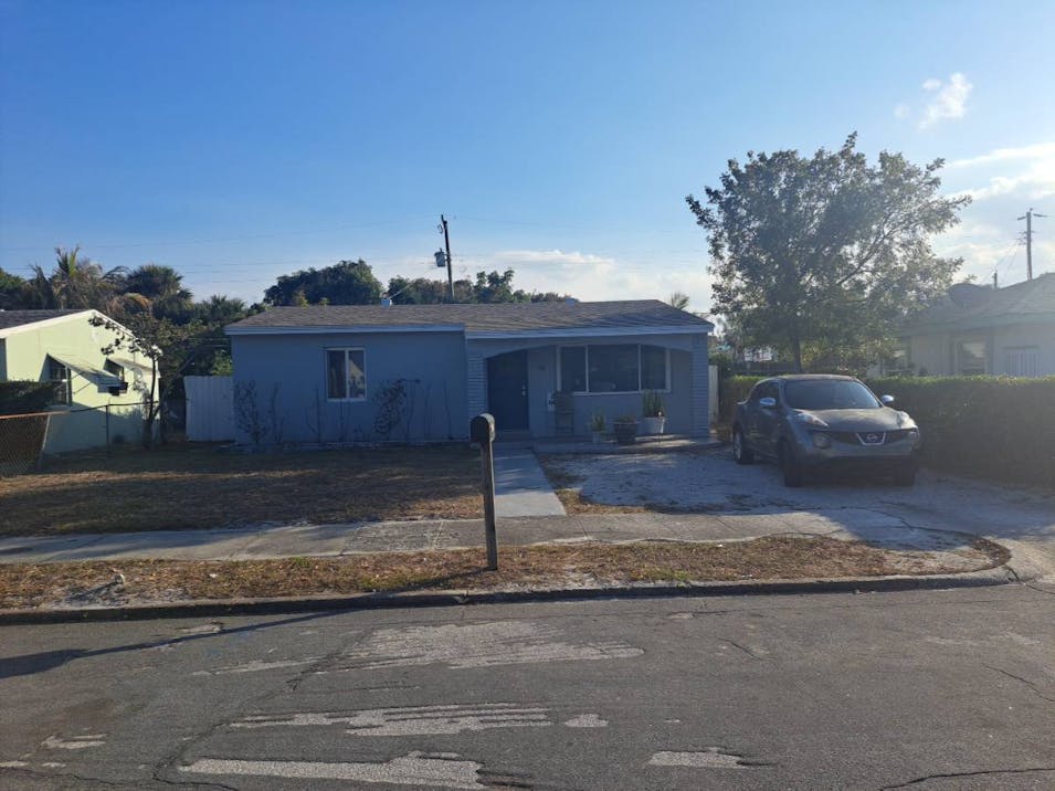 726 56th St West Palm Beach, FL 33407, Palm Beach County