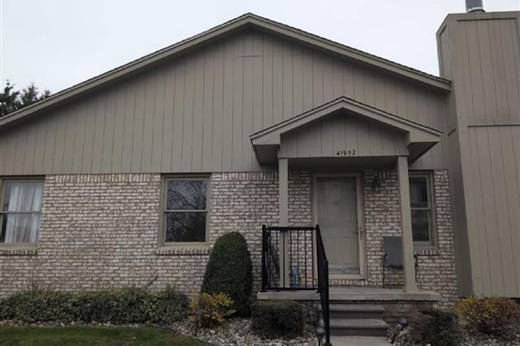 41952 King Edward Court Unit 33 Clinton Township, MI 48038, Macomb County