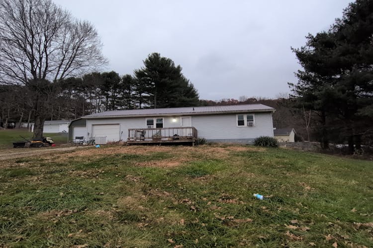 46760 Township Road 285 Coshocton, OH 43812, Coshocton County