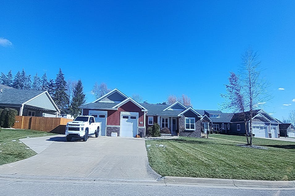 8454 Summer Ridge Ct Freeland, MI 48623, Saginaw County