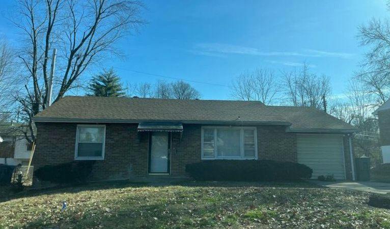 Hillview Ave, Saint Louis, MO 63136
