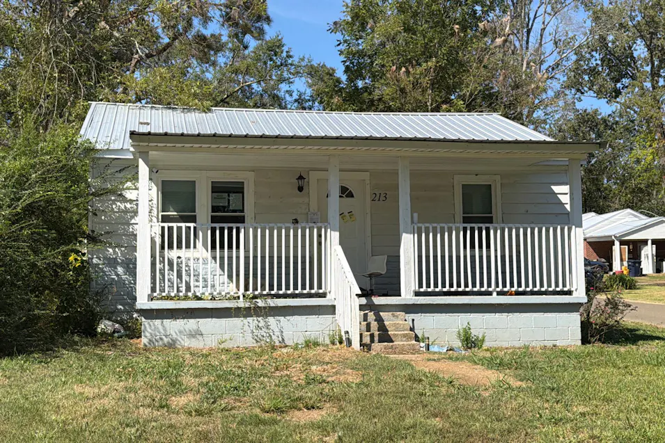 213 Lee Ave Corinth, MS 38834, Alcorn County