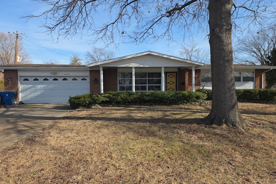 2366 Brown Rd Saint Louis, MO 63114, Saint Louis County