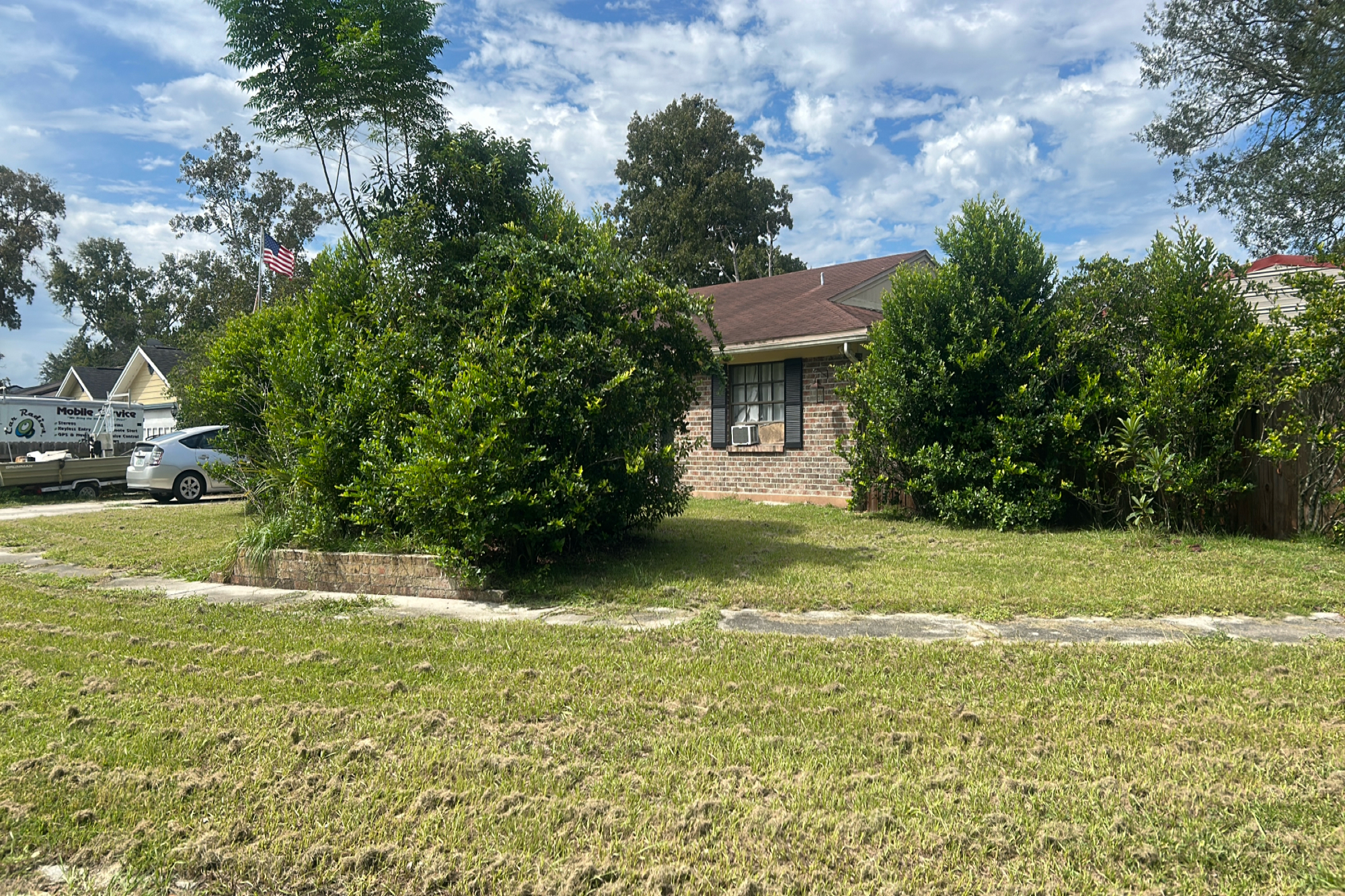 6154 Faulkner Dr photo 2