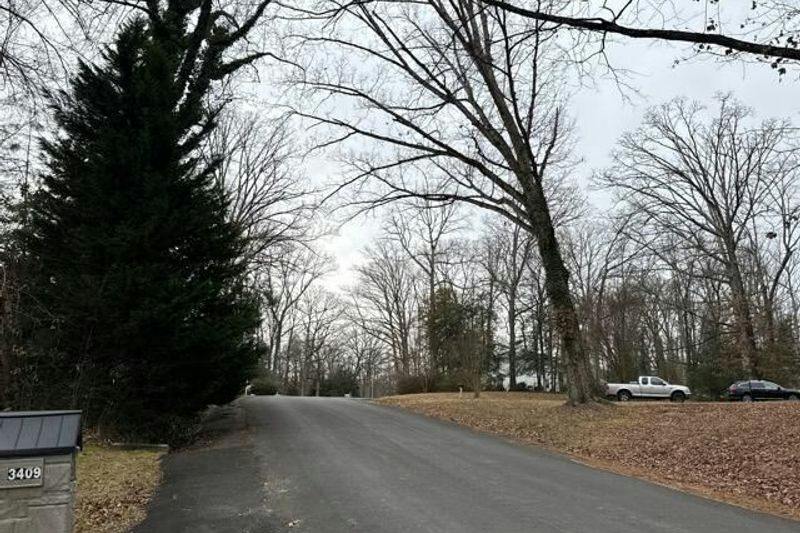 Sherbrook Rd, Richmond, VA 23235