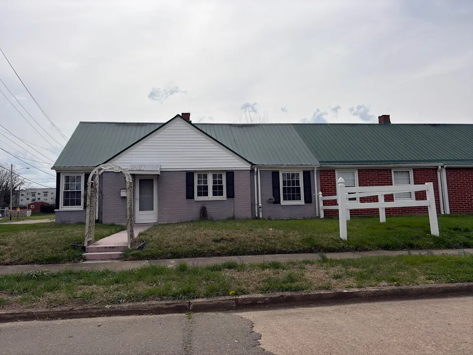 400 Cherokee Village Dr Kingsport, TN 37660, Sullivan County