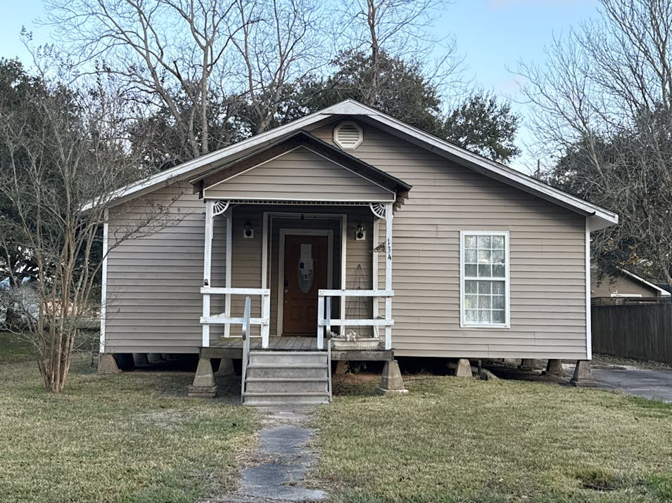 134 Allen St Jennings, LA 70546, Jefferson Davis County