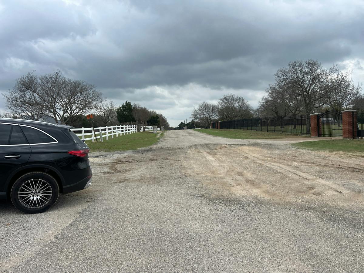 Nancy Ln, Midlothian, TX 76065