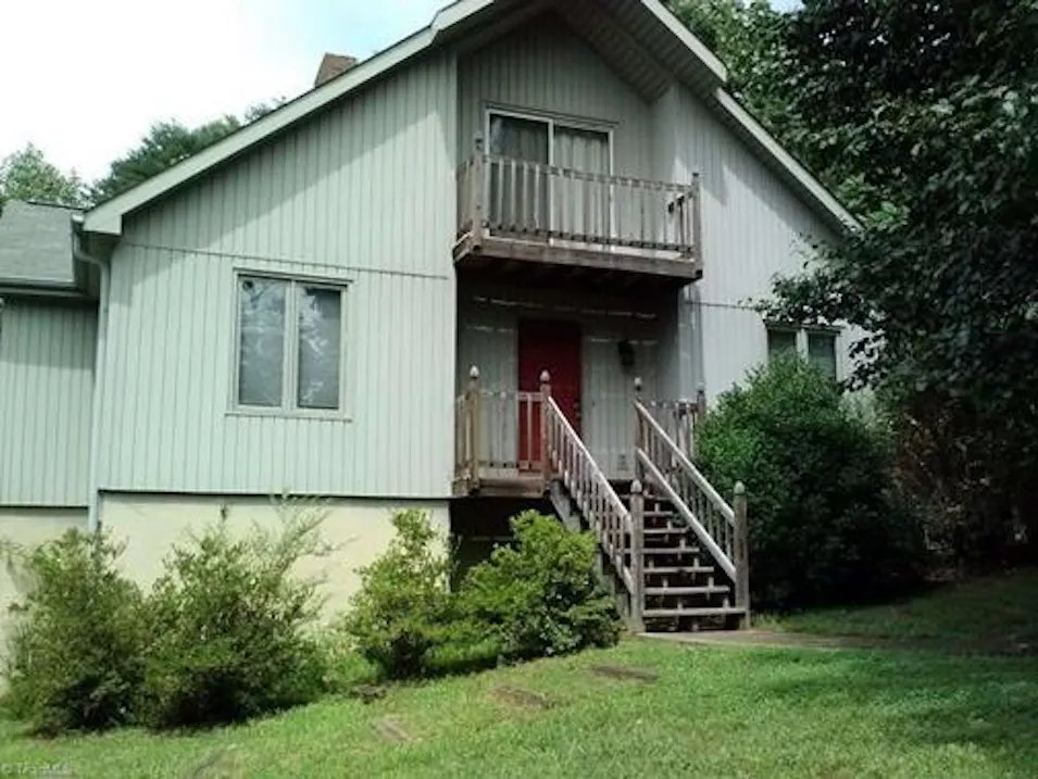 125 Pumpkin Hill Ln Pilot Mountain, NC 27041, Surry County