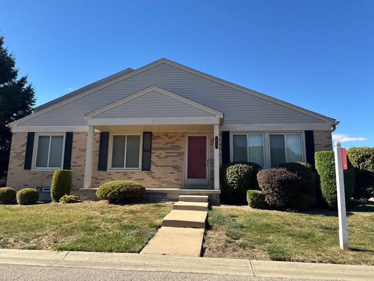 44603 Georgia Ct Clinton Township, MI 48038-1073, Macomb County