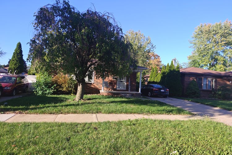 1420 Stewart Ave Lincoln Park, MI 48146, Wayne County