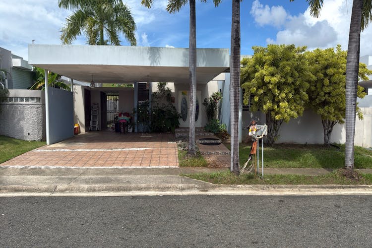 B-6 Calle 1 Urb.Villa Pilar San Juan, PR 00926, San Juan County