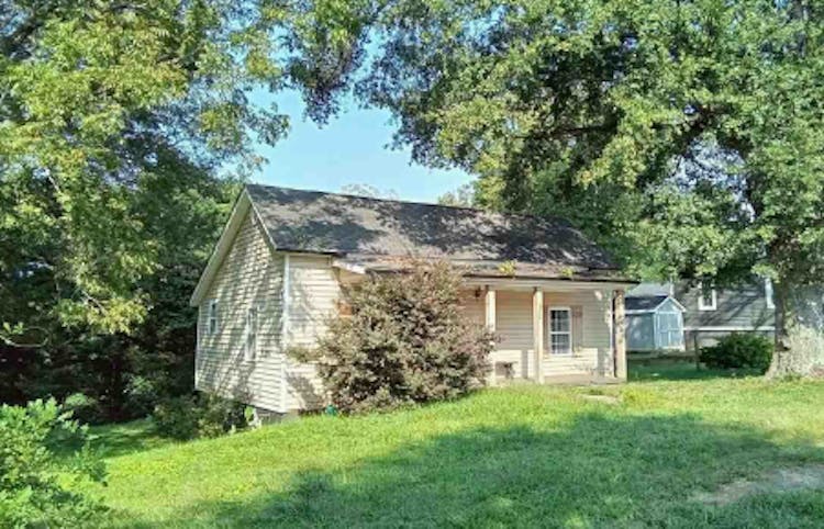 312 W Beattie St Liberty, SC 29657, Pickens County