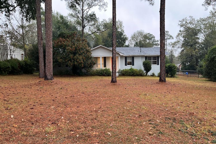 200 N Cherokee Ave Dothan, AL 36303, Houston County