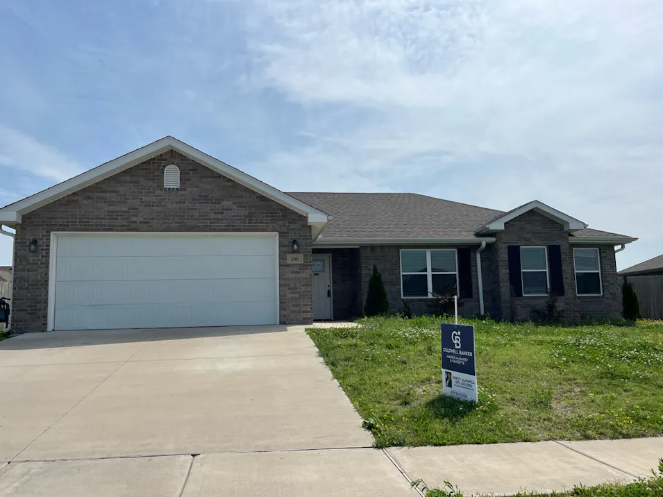 200 Post Oak Avenue Gentry, AR 72734, Benton County