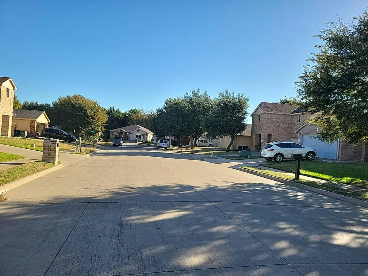 Portico Ln, Dallas, TX 75241