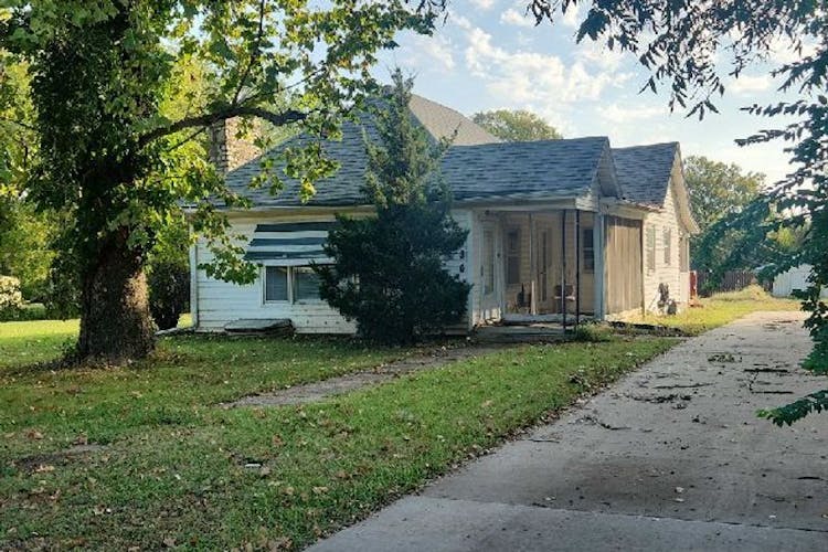 836 SE Highland Ave Topeka, KS 66607, Shawnee County