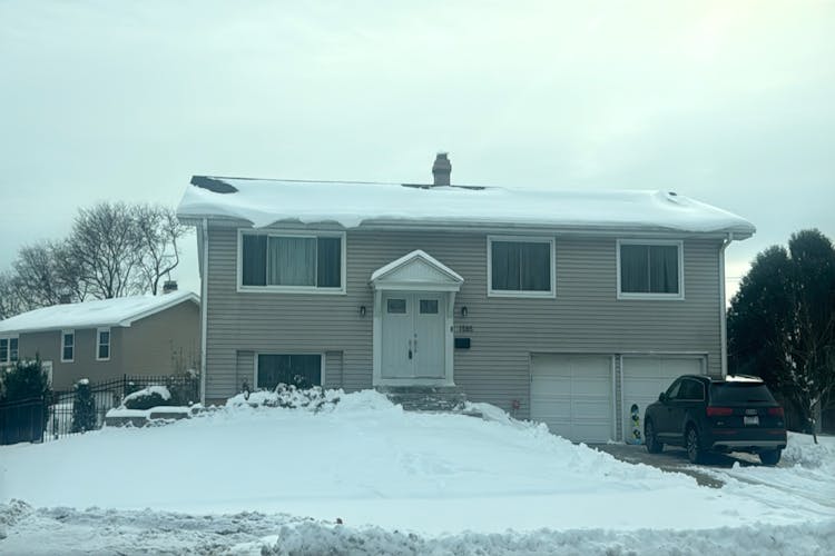 1585 W Oakmont Rd Hoffman Estates, IL 60169, Cook County