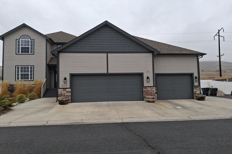 819 Trout Lake Ct Yakima, WA 98901, Yakima County