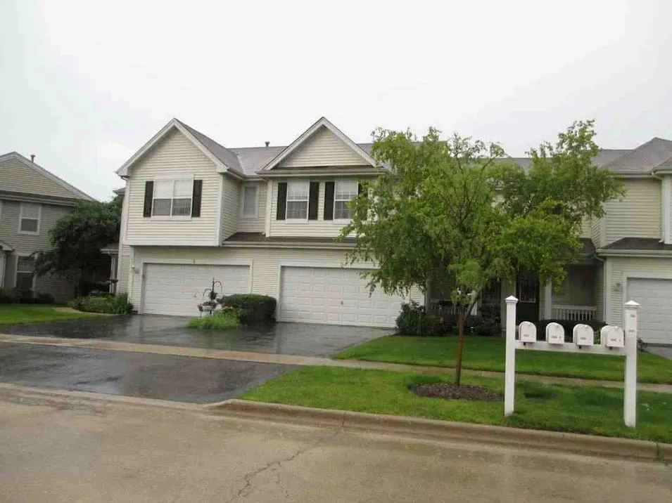1512 Waterside Dr Dekalb, IL 60115, De Kalb County