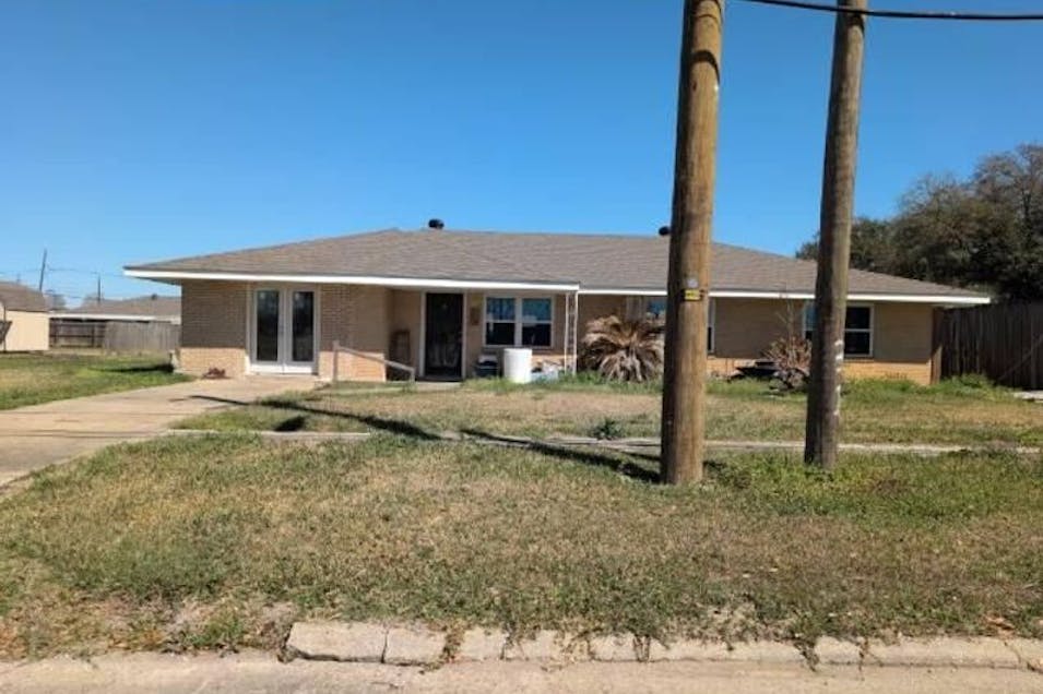 1676 2nd Street Lutcher, LA 70071, St. James County