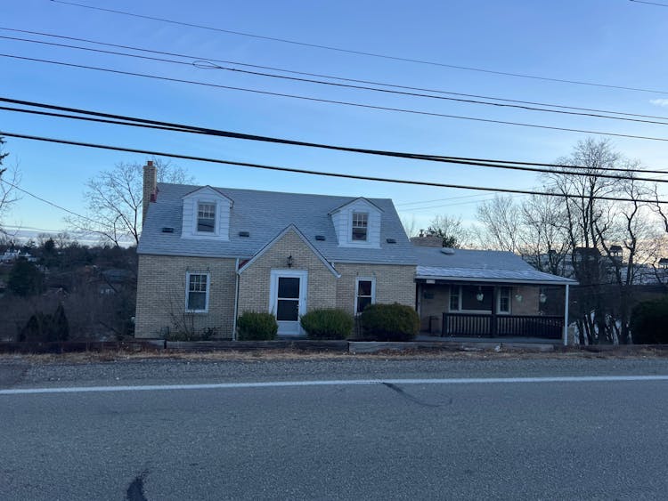 312 Fort Couch Rd Upper St Clair, PA 15241, Allegheny County