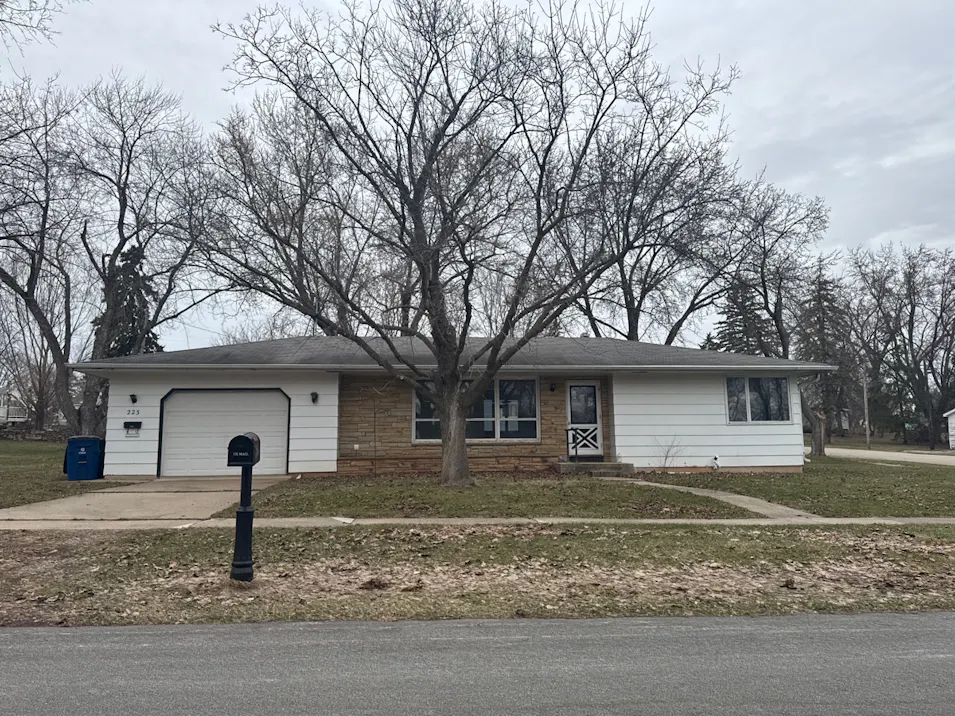 223 Walnut St Omro, WI 54963, Winnebago County